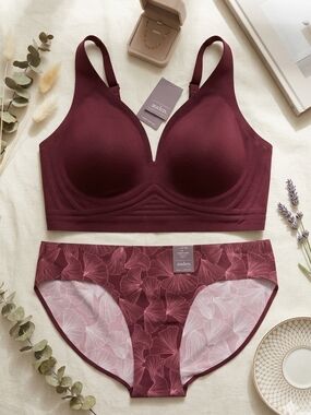 Auden Seamless Wireless Bra & Printed Brief Set - Burgundy